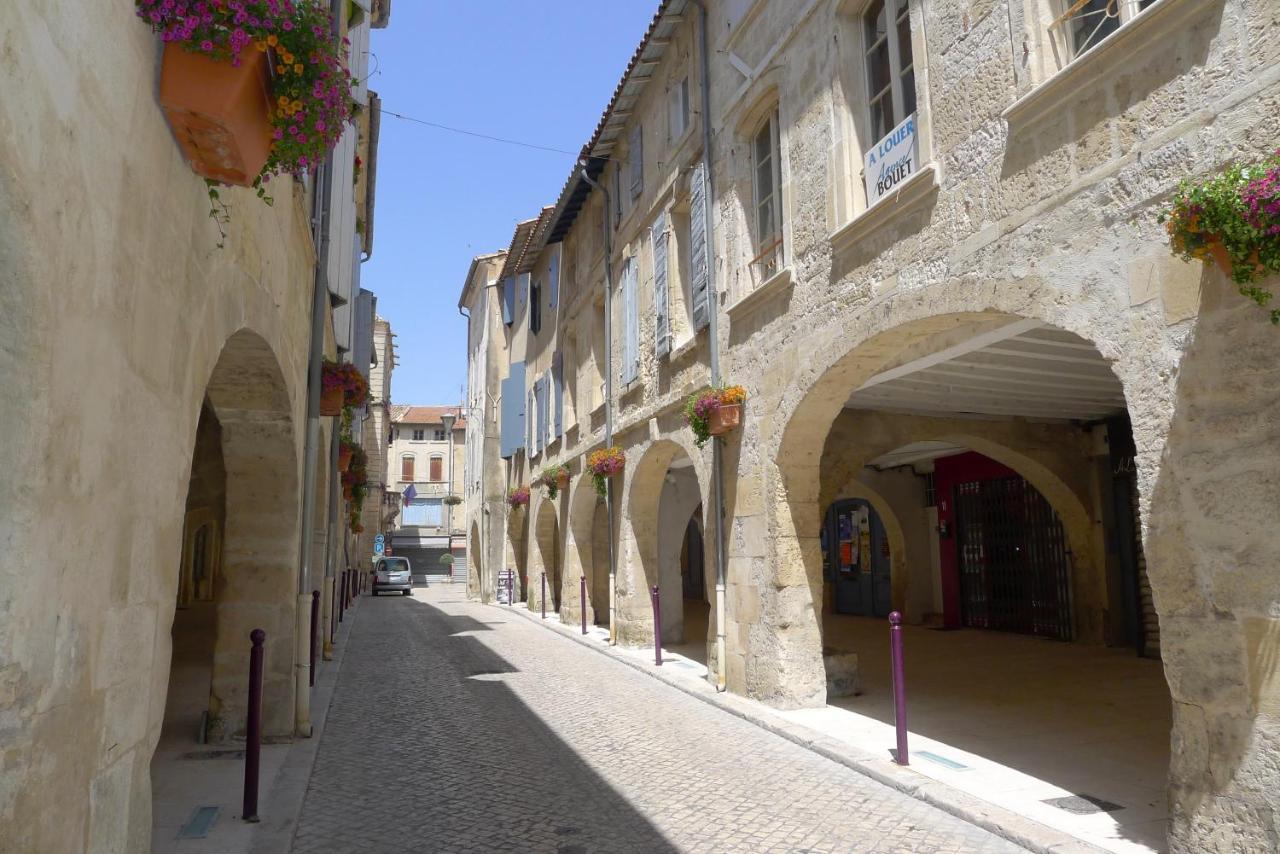 Maison Le Neuf Тараскон Экстерьер фото